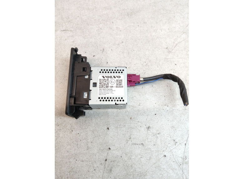 Разъем AUX / USB к Volvo V90, 2020г.