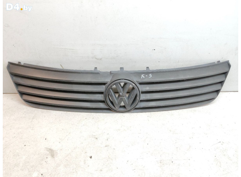 Решетка радиатора к Volkswagen Passat 1998 г.