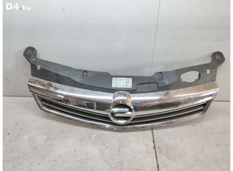 Решетка радиатора к Opel Astra 2009 г.