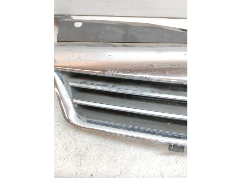 Решетка радиатора к Opel Astra, 2009г.
