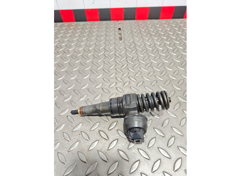 Форсунка к Volkswagen Passat, 2000г.