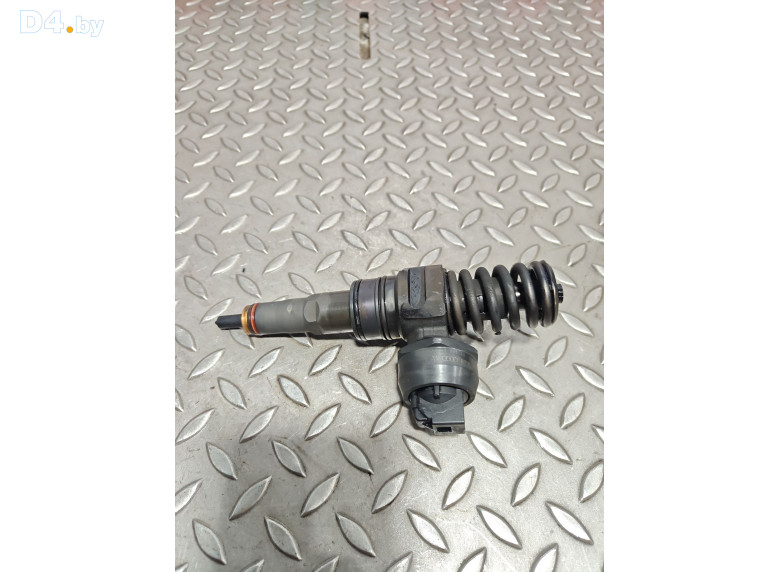 Форсунка к Volkswagen Passat 2000 г.