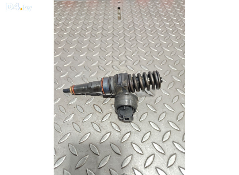 Форсунка к Volkswagen Passat 2000 г.