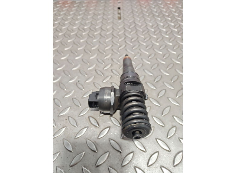 Форсунка к Volkswagen Passat, 2000г.