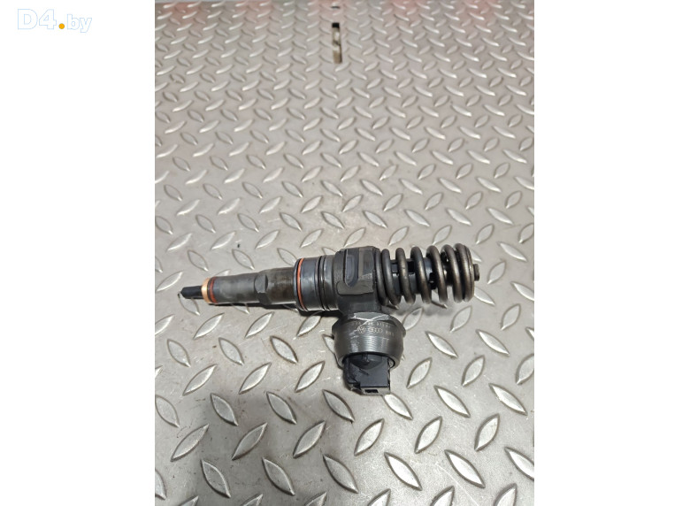 Форсунка к Volkswagen Passat 2001 г.