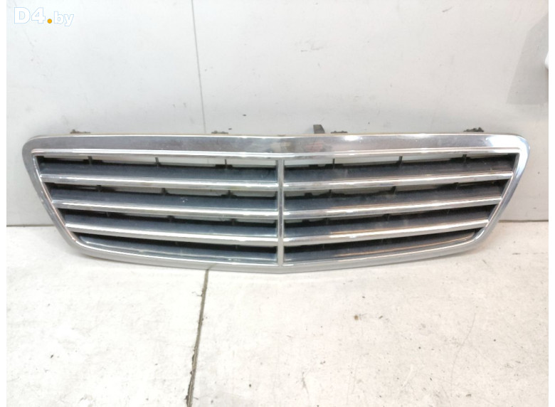 Решетка радиатора к Mercedes CW203 2005 г.