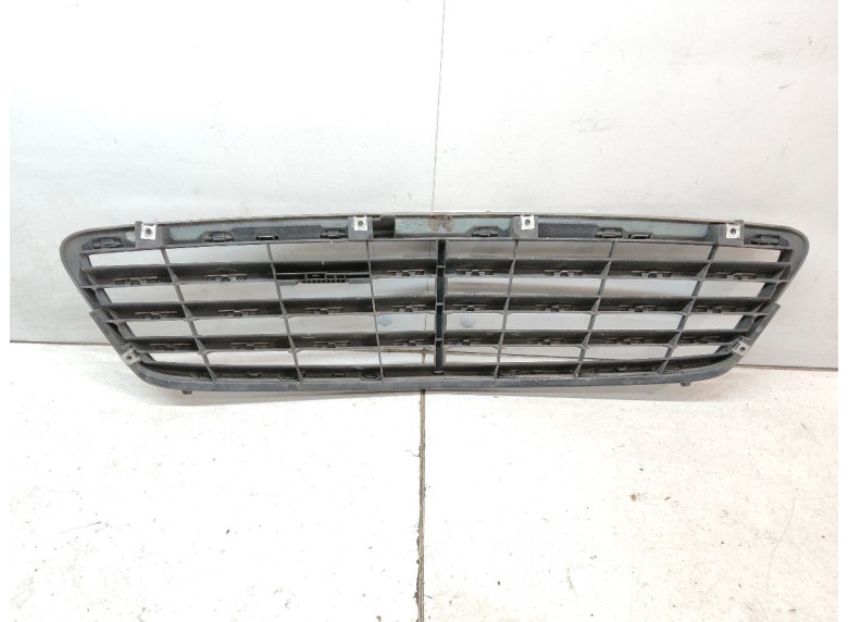 Решетка радиатора к Mercedes C W203, 2005г.