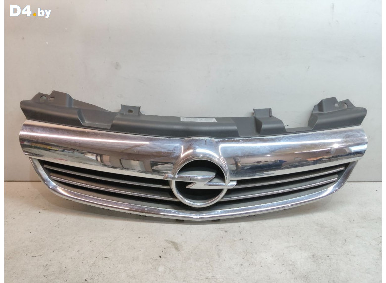 Решетка радиатора к Opel Zafira 2010 г.