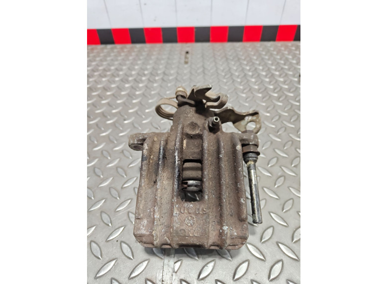 Суппорт задний правый к Audi A6, 2001г.