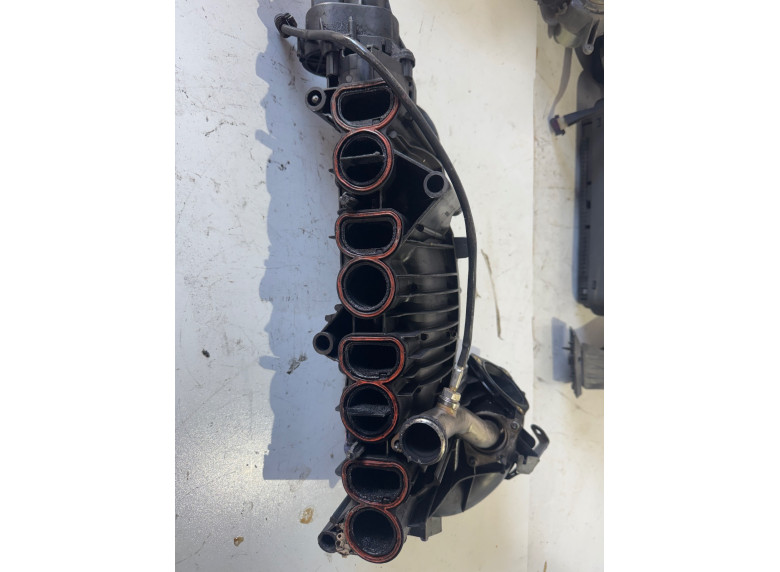 Коллектор впускной к BMW 5 E60/E61, 2010г.