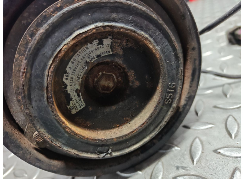 Компрессор кондиционера к Volkswagen Passat, 2001г.