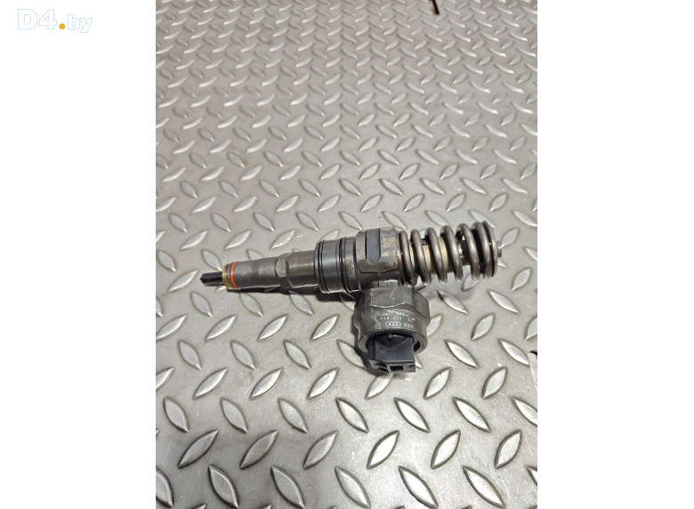 Форсунка к Volkswagen Passat 2001 г.