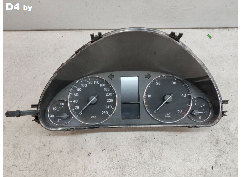 Щиток приборов (приборная панель) к Mercedes CW203 2005 г.