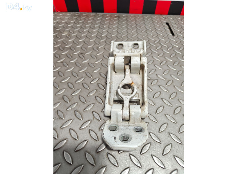 Петля двери к Renault Master 2011 г.