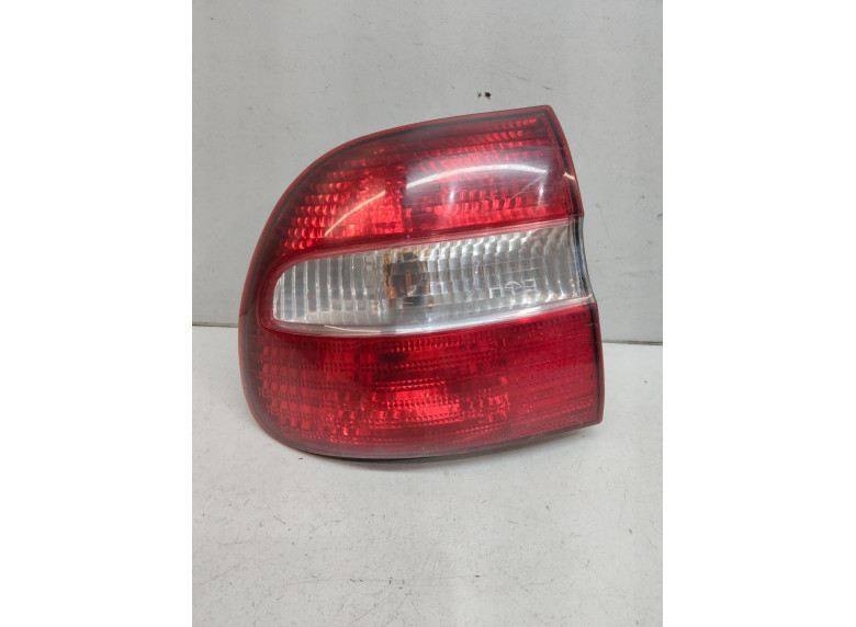 Фонарь задний левый к Volvo V40, 2002г.