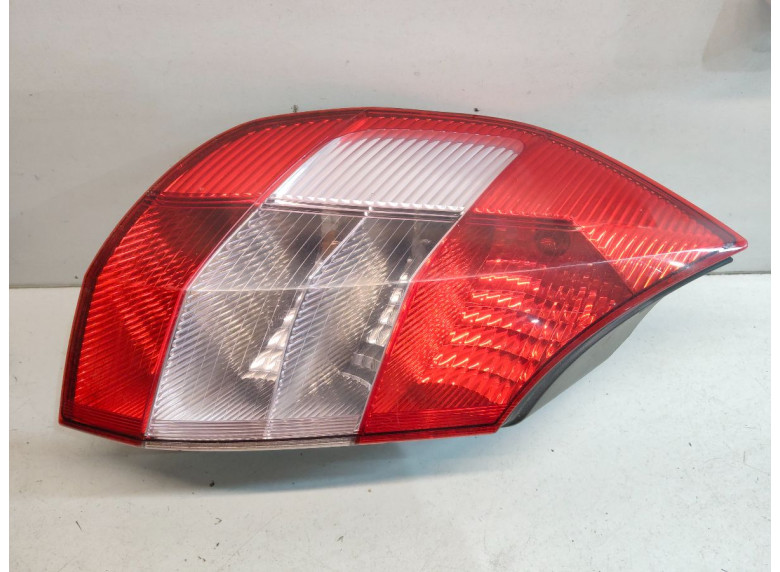 Фонарь задний левый к Renault Scenic, 2003г.