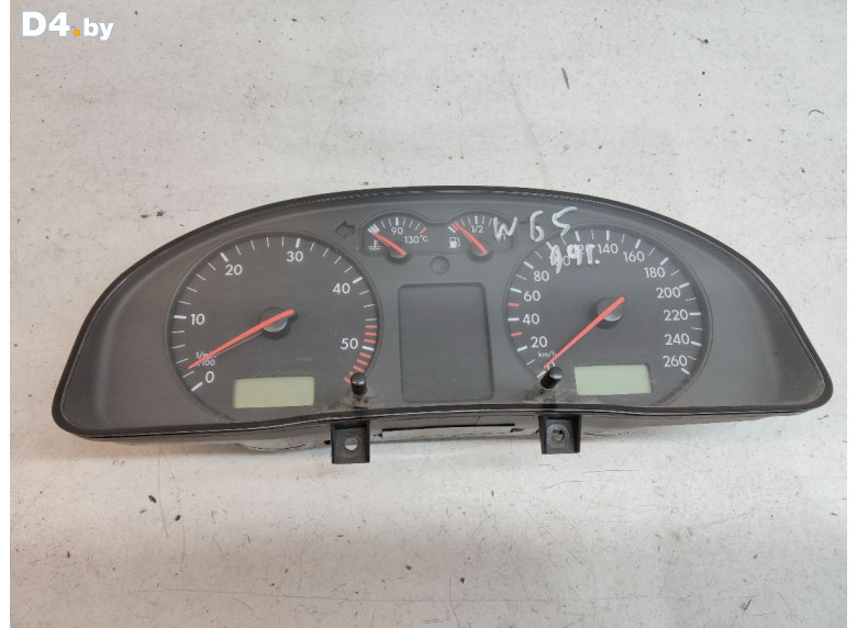 Щиток приборов (приборная панель) к Volkswagen Passat 1999 г.