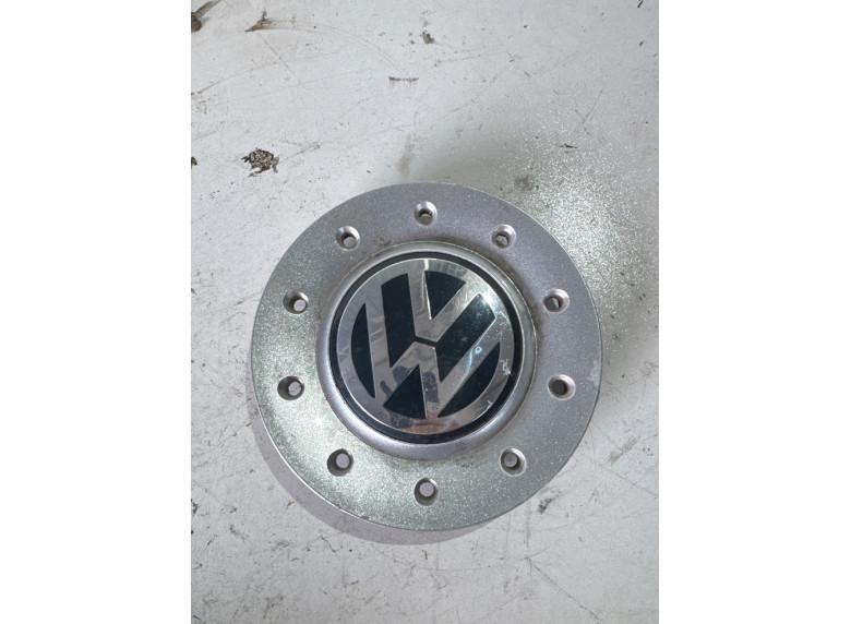Колпачок литого диска к Volkswagen Passat, 2000г.