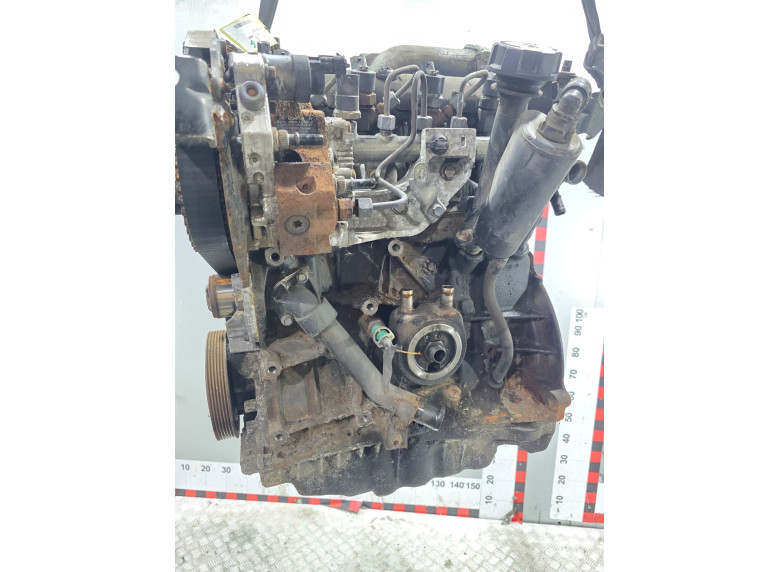 Двигатель к Volvo V40, 2002г.