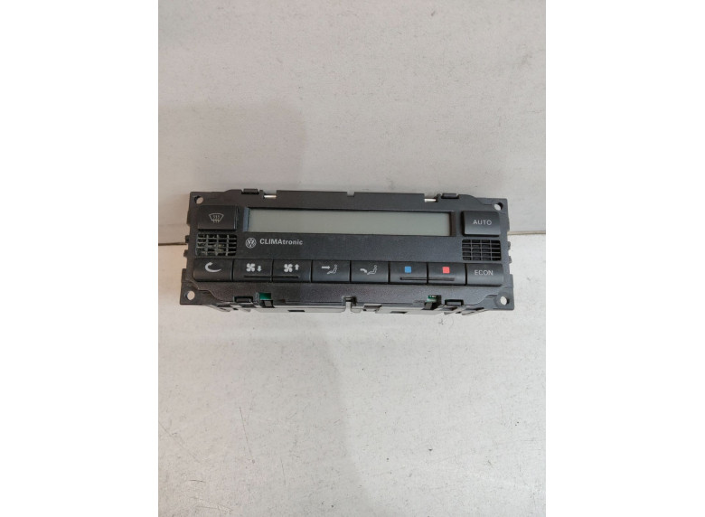 Блок управления печки/климат-контроля к Volkswagen Passat, 2002г.