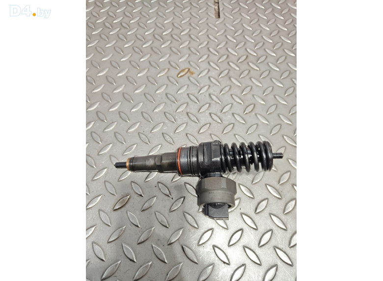 Форсунка к Volkswagen Passat 2001 г.