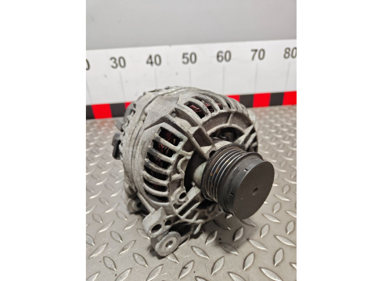 Генератор к Audi A4, 2000г.