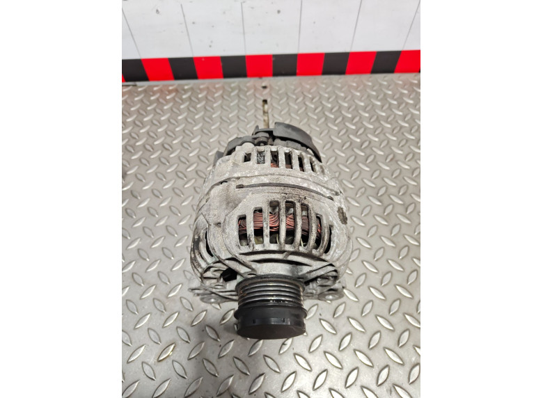 Генератор к Audi A4, 2000г.