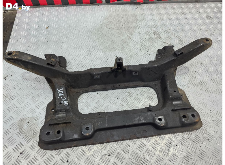 Балка подвески передняя (подрамник) к Peugeot 306 2000 г.