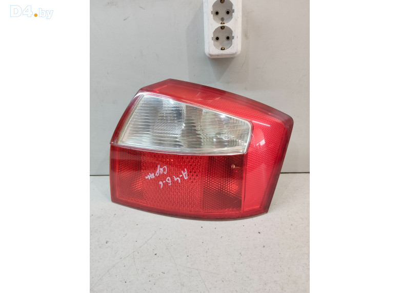 Фонарь задний правый к Audi A4 2004 г.