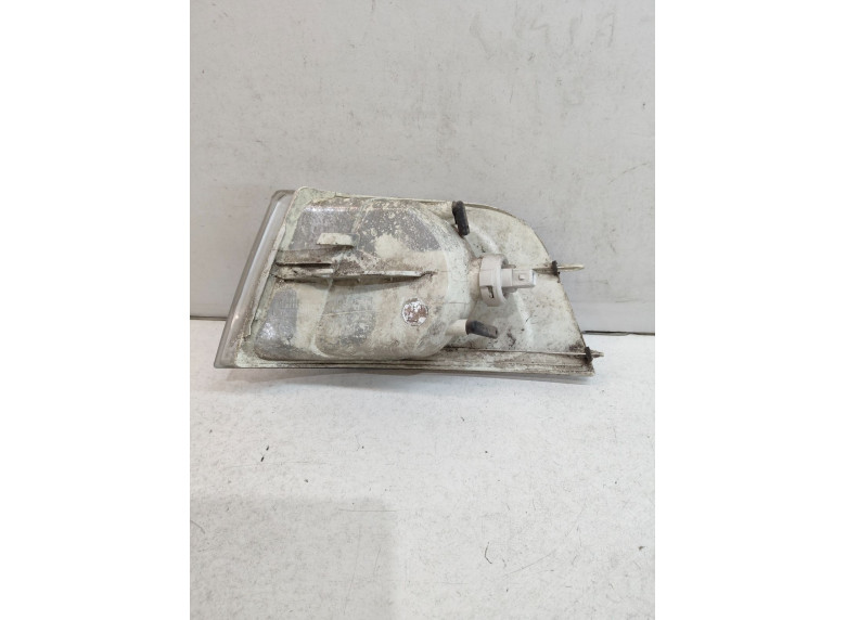 Поворотник правый к Volvo V40, 2002г.