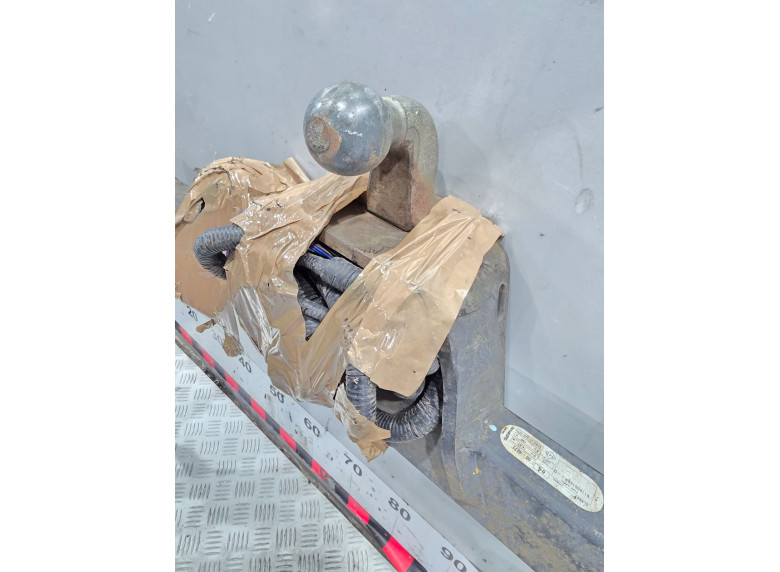 Прицепное устройство (фаркоп) к Renault Master, 2012г.