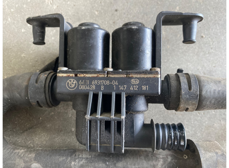 Кран отопителя (печки) к BMW 5 E60/E61, 2004г.