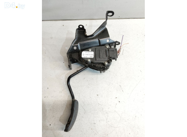 Педаль газа к Renault Trafic 2008 г.