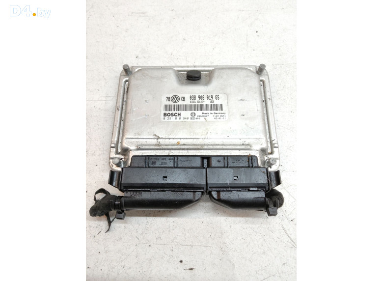 Блок управления двигателем к Volkswagen Passat 2002 г.