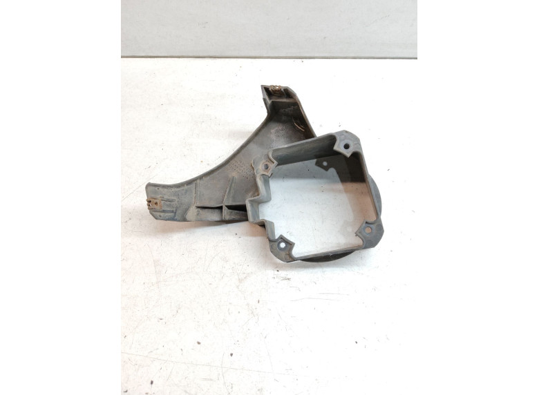 Рамка фары противотуманной правой к Citroen Xsara Picasso, 2002г.