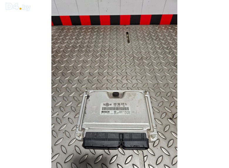 Блок управления двигателем к Volkswagen Passat 2001 г.