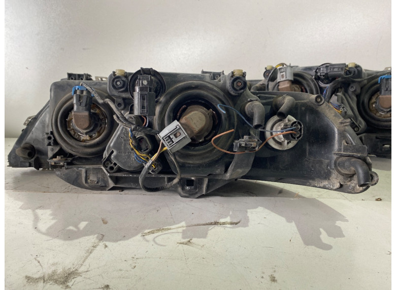 Фара передняя (комплект) к BMW 5 E39, 2002г.