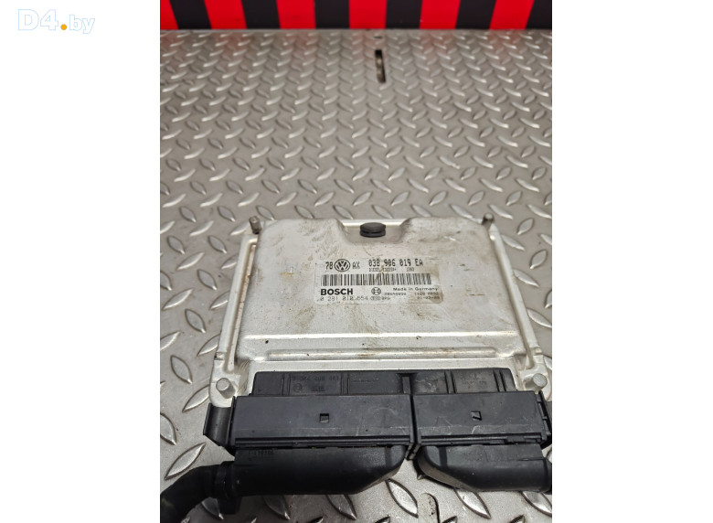 Блок управления двигателем к Volkswagen Passat 2001 г.