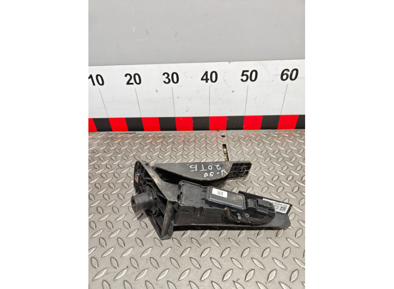 Педаль газа к Volvo V90, 2020г.