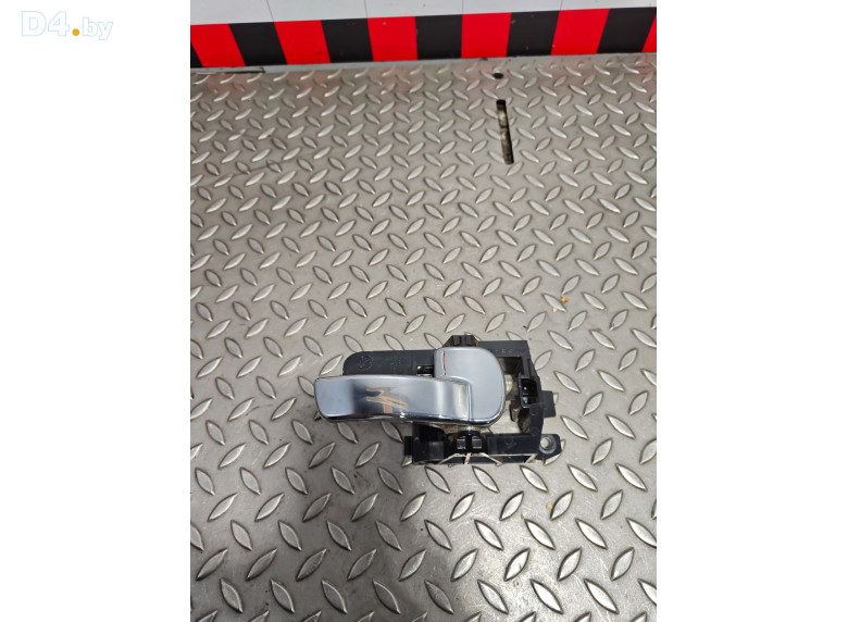 Ручка внутренняя передняя правая к Nissan Qashqai 2011 г.