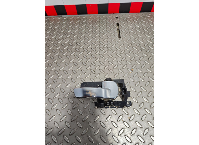 Ручка внутренняя передняя правая к Nissan Qashqai, 2011г.