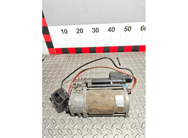 Компрессор пневмоподвески к BMW 5 F10/F11/GT F07, 2010г.