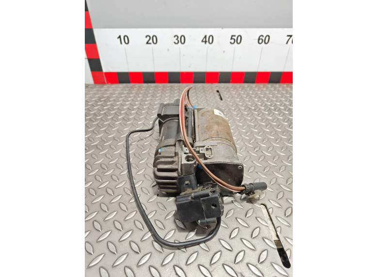Компрессор пневмоподвески к BMW 5 F10/F11/GT F07, 2010г.