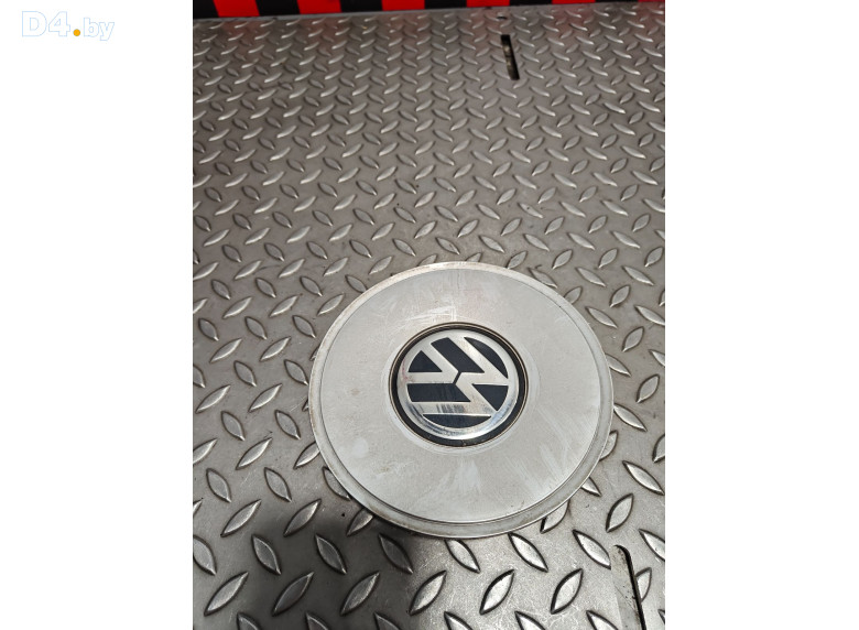 Колпачок литого диска к Volkswagen Passat 2000 г.