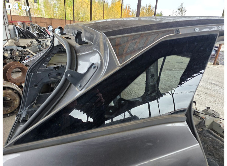 Стекло кузовное боковое правое к Peugeot 3008 2021 г.