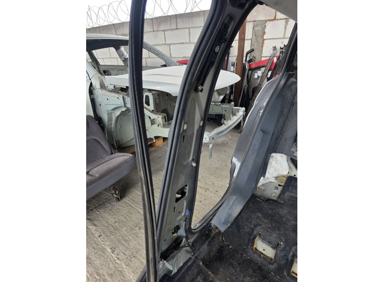 Стойка кузовная центральная правая к Peugeot 3008, 2021г.