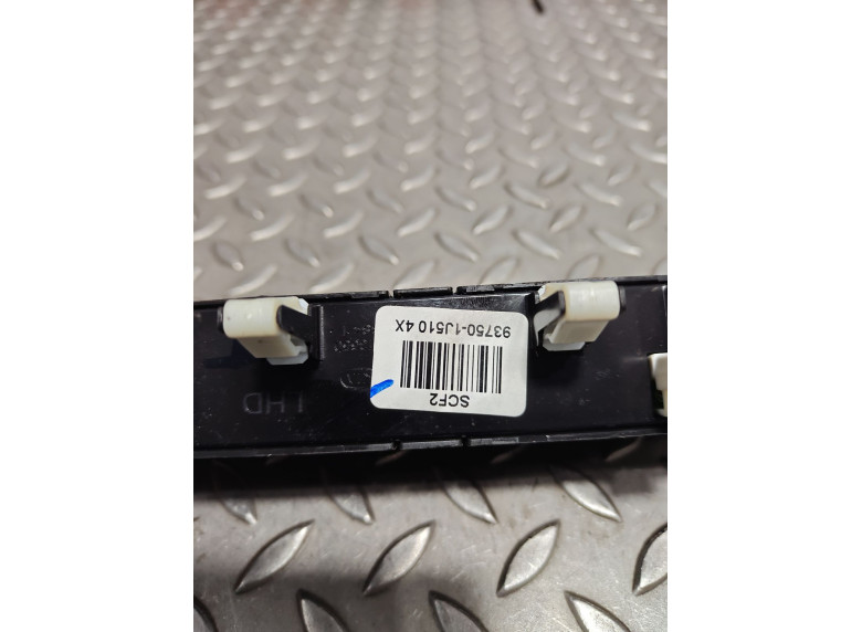 Кнопка аварийной сигнализации к Hyundai i20, 2013г.