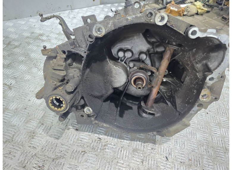 КПП механическая (МКПП) к Peugeot 306, 2000г.