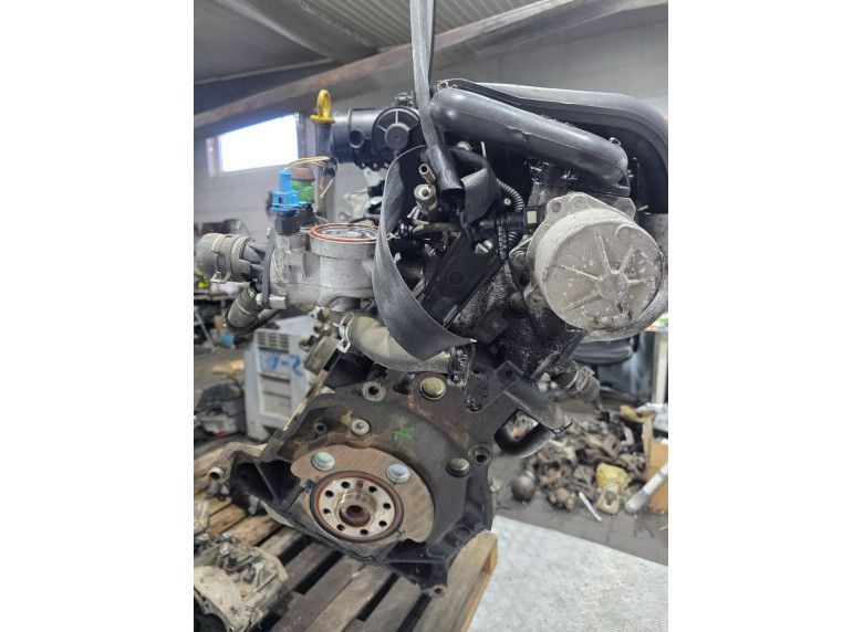 Двигатель к Peugeot 306, 2000г.