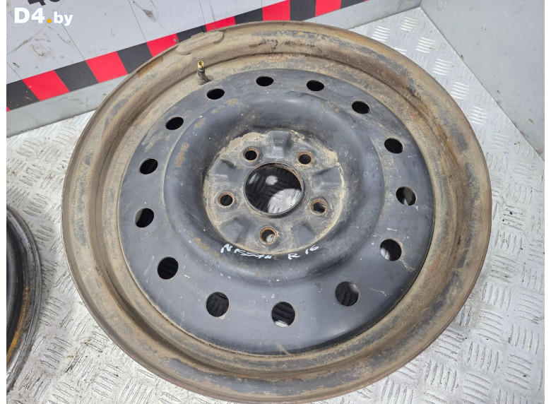 Диск штампованный к Nissan Primera 2003 г.